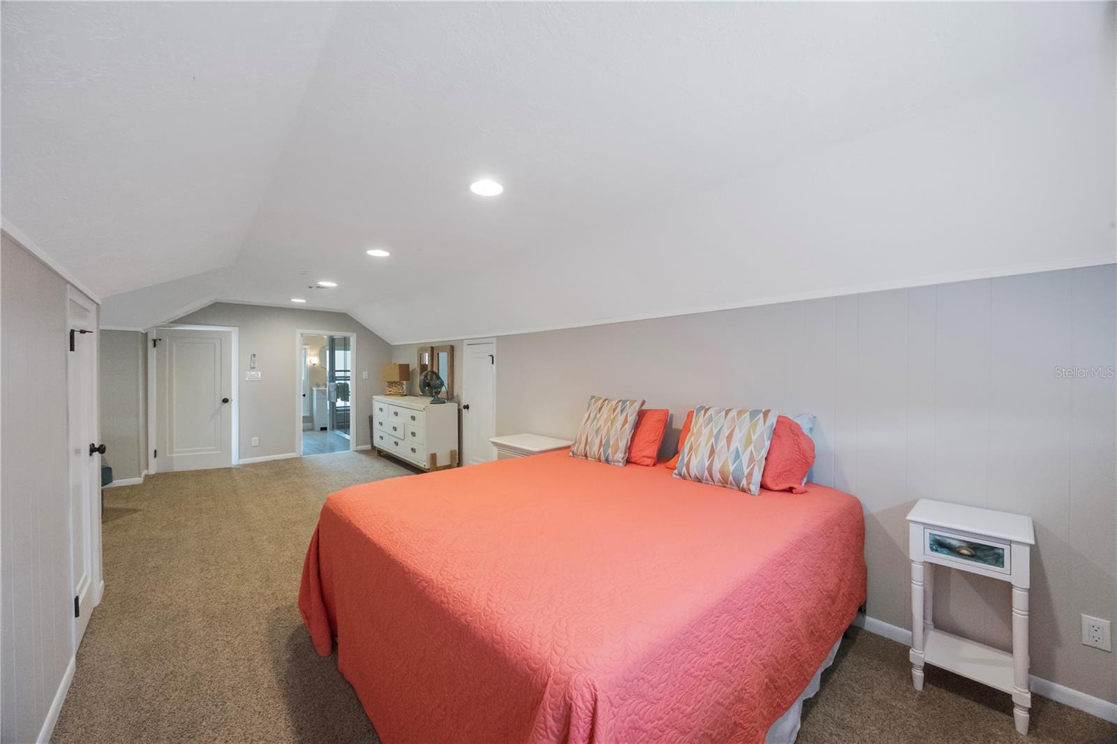 15565 GULF BLVD, REDINGTON BEACH, FL, 33708