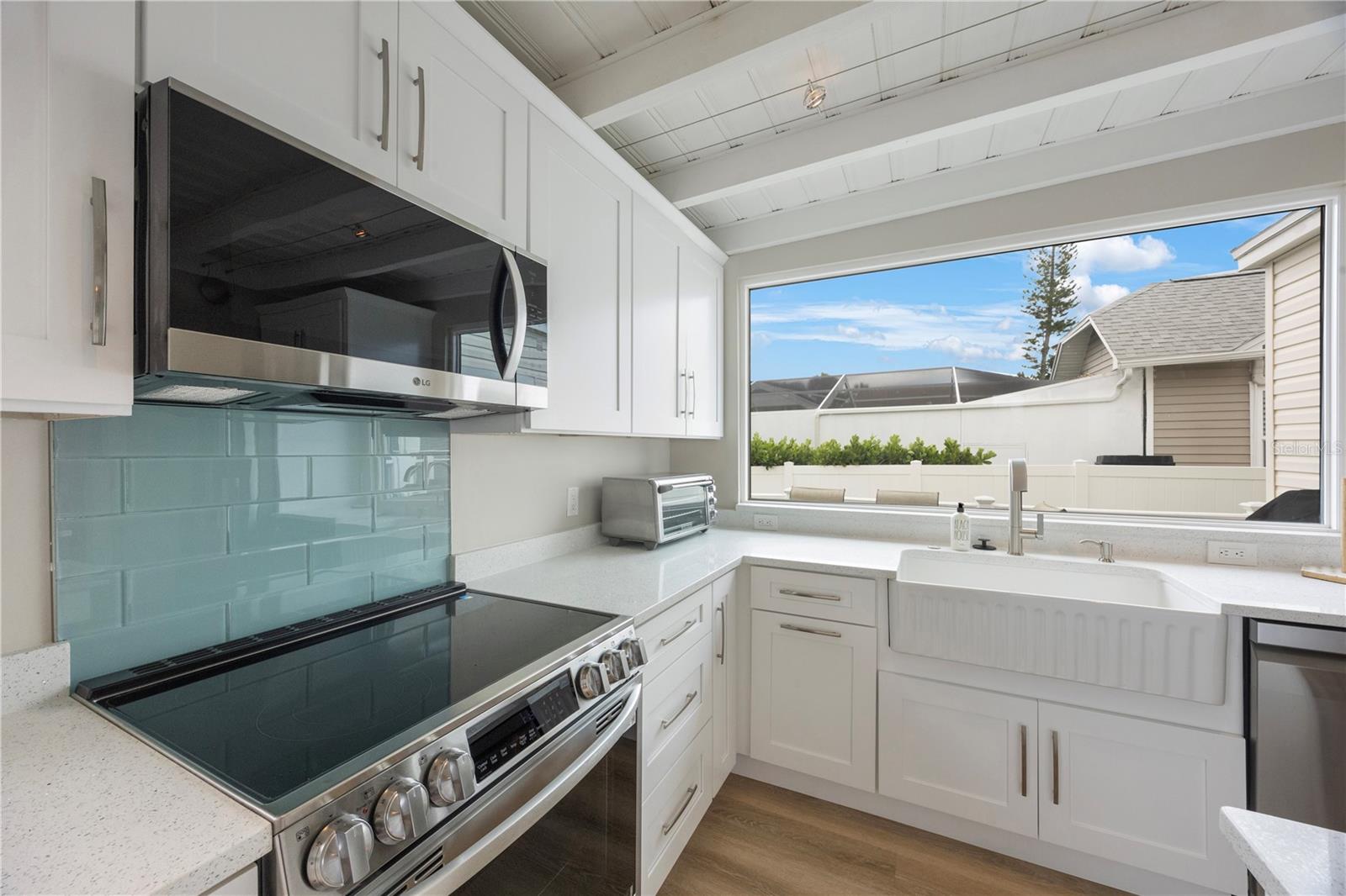 15565 GULF BLVD, REDINGTON BEACH, FL, 33708