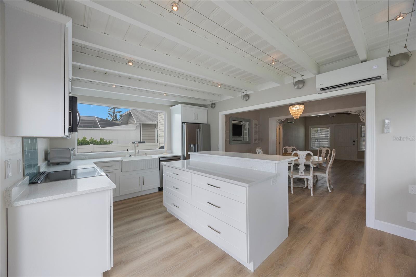 15565 GULF BLVD, REDINGTON BEACH, FL, 33708