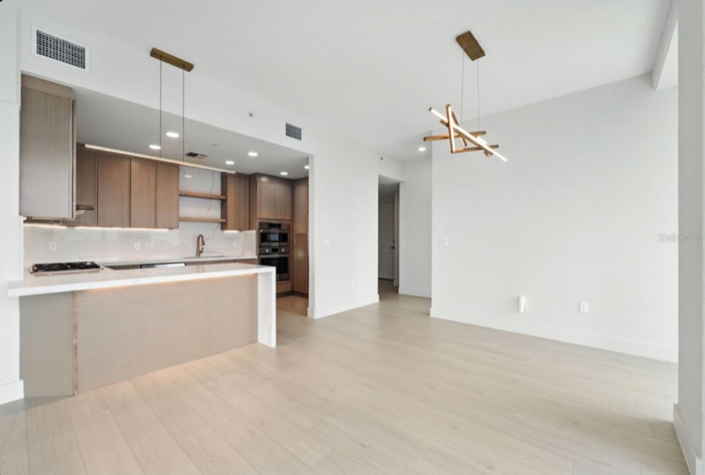 150 E ROBINSON ST #2102, ORLANDO, FL, 32801