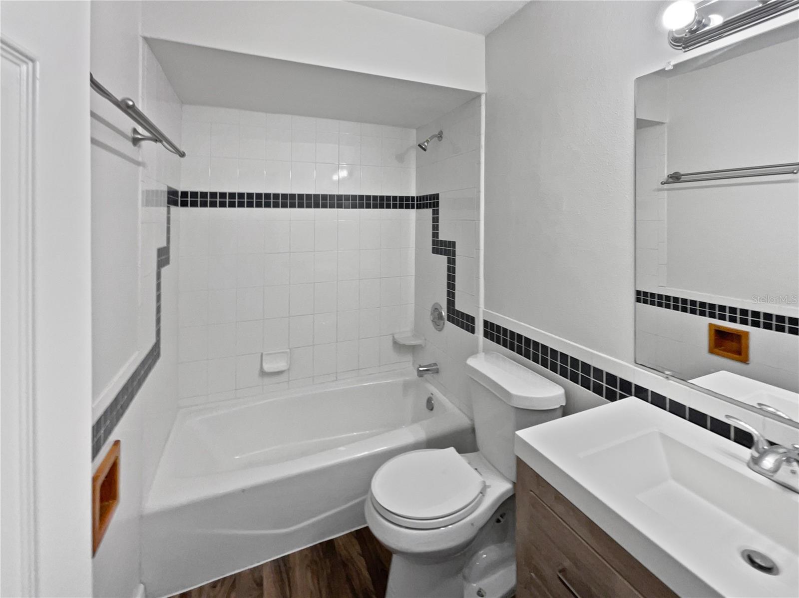 5533 SATEL DR, ORLANDO, FL, 32810