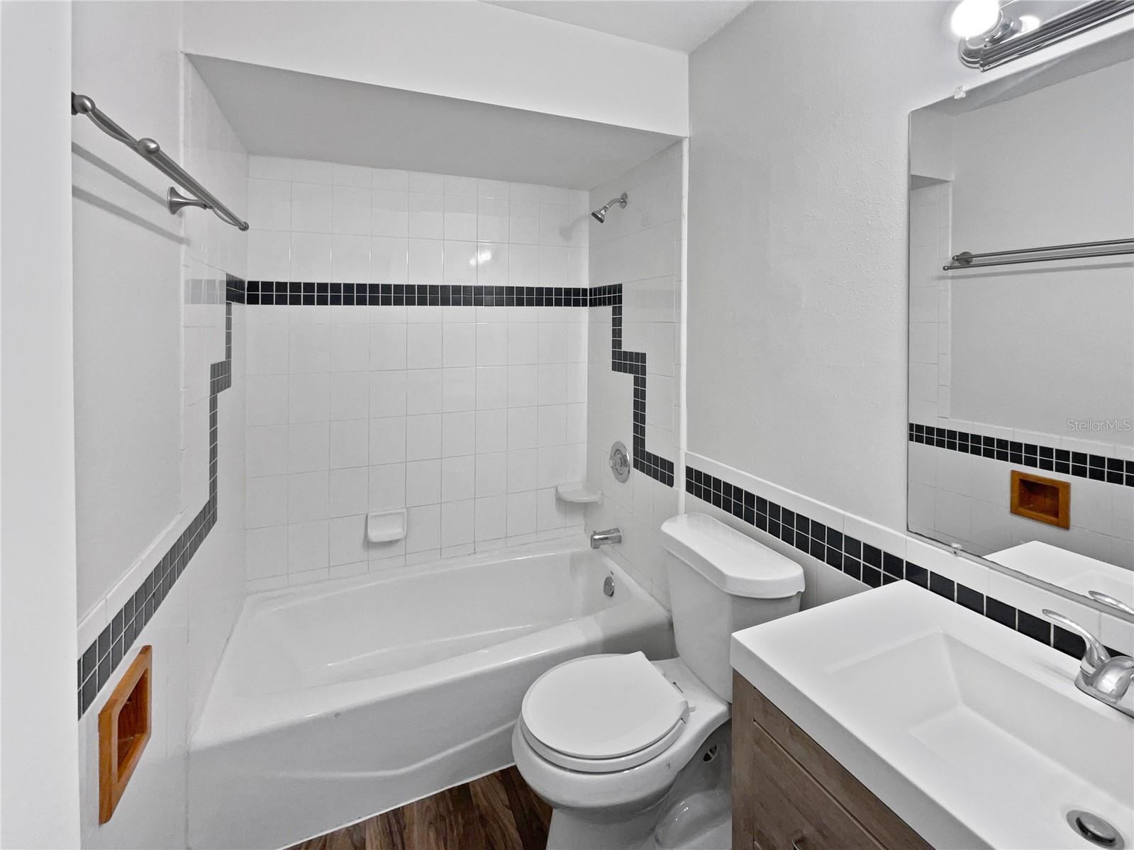 5533 SATEL DR, ORLANDO, FL, 32810