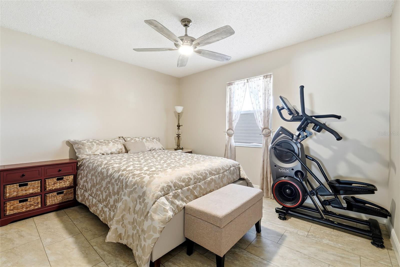 1501 NEW ABBEY AVE, LEESBURG, FL, 34788