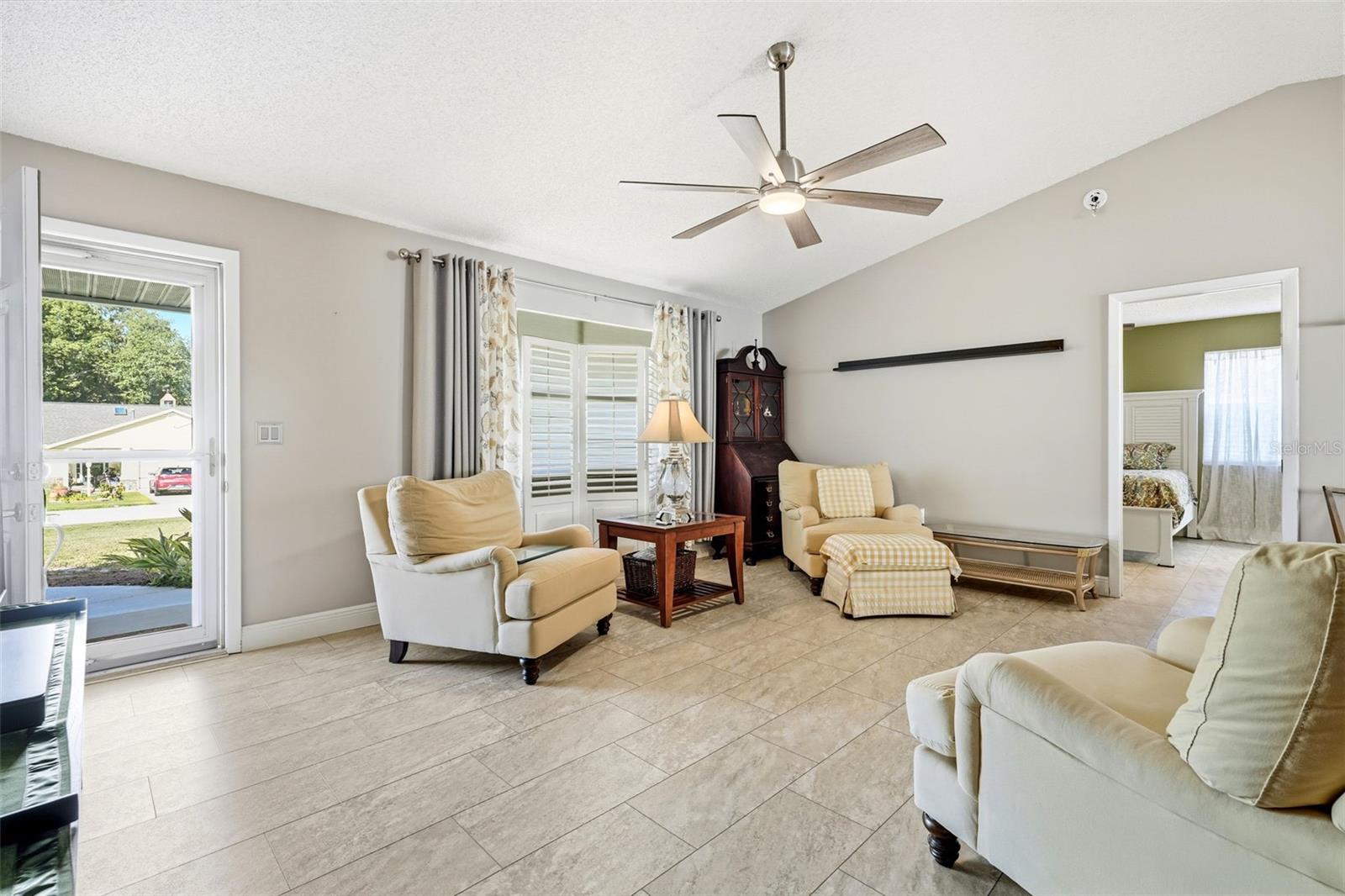 1501 NEW ABBEY AVE, LEESBURG, FL, 34788