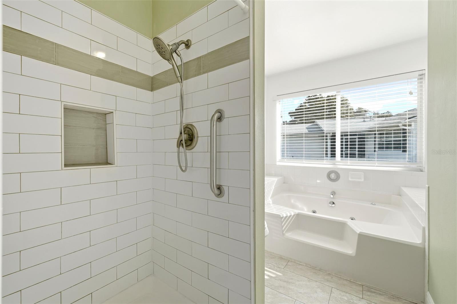 1501 NEW ABBEY AVE, LEESBURG, FL, 34788