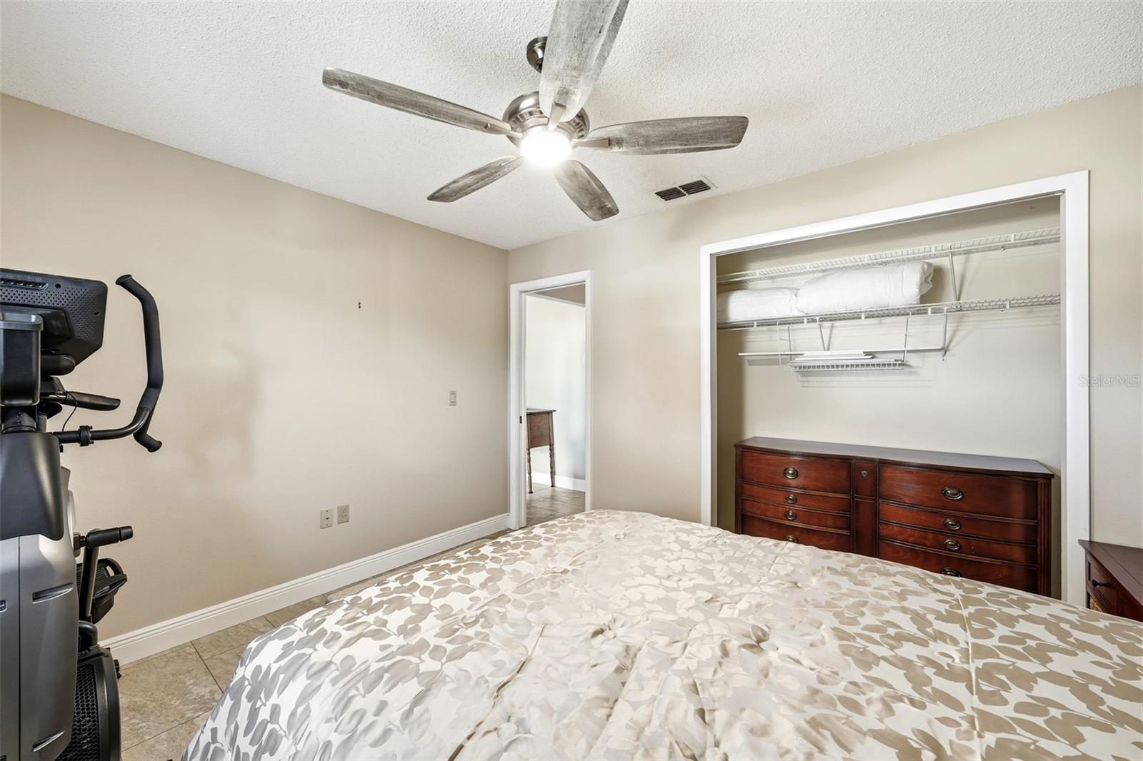 1501 NEW ABBEY AVE, LEESBURG, FL, 34788