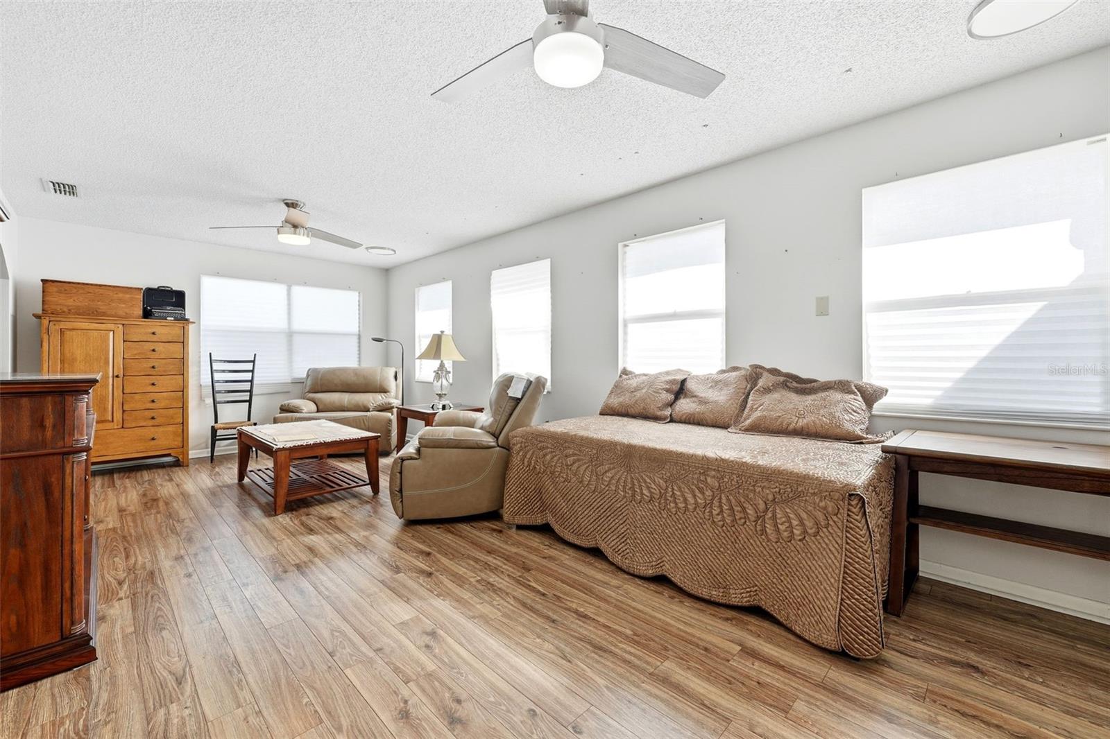 1501 NEW ABBEY AVE, LEESBURG, FL, 34788