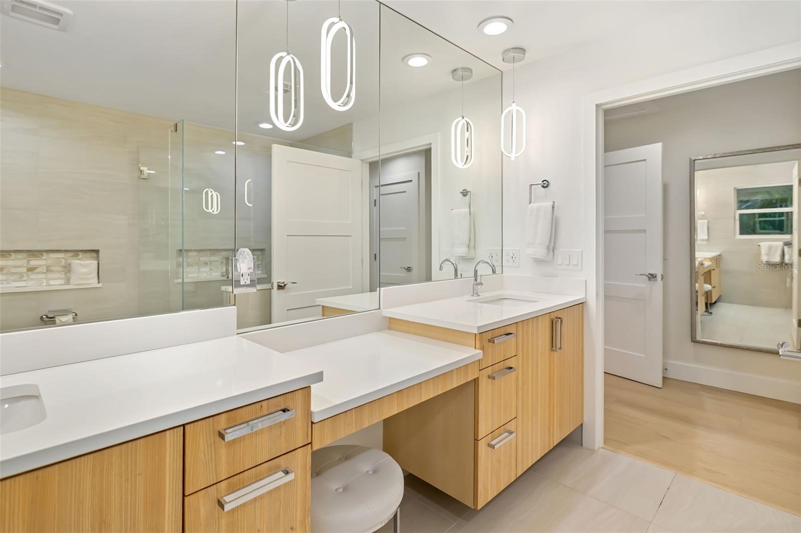 A4668094 Property Photo