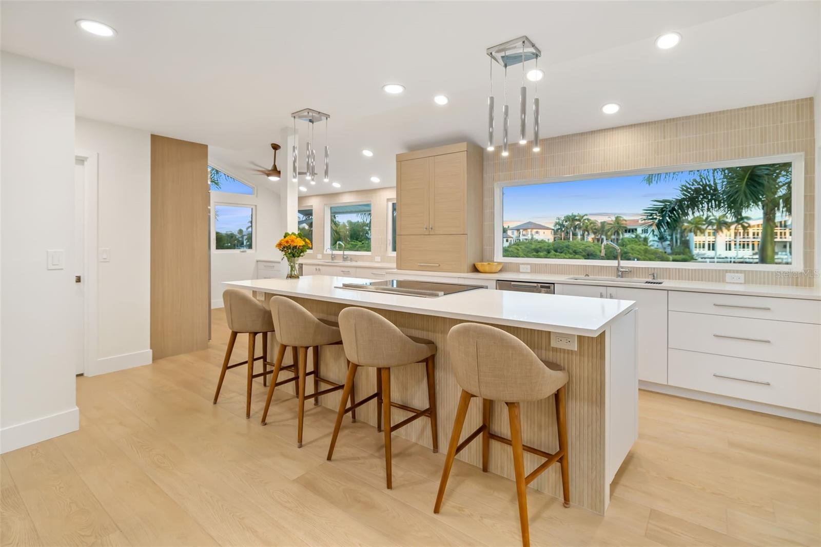 A4668094 Property Photo