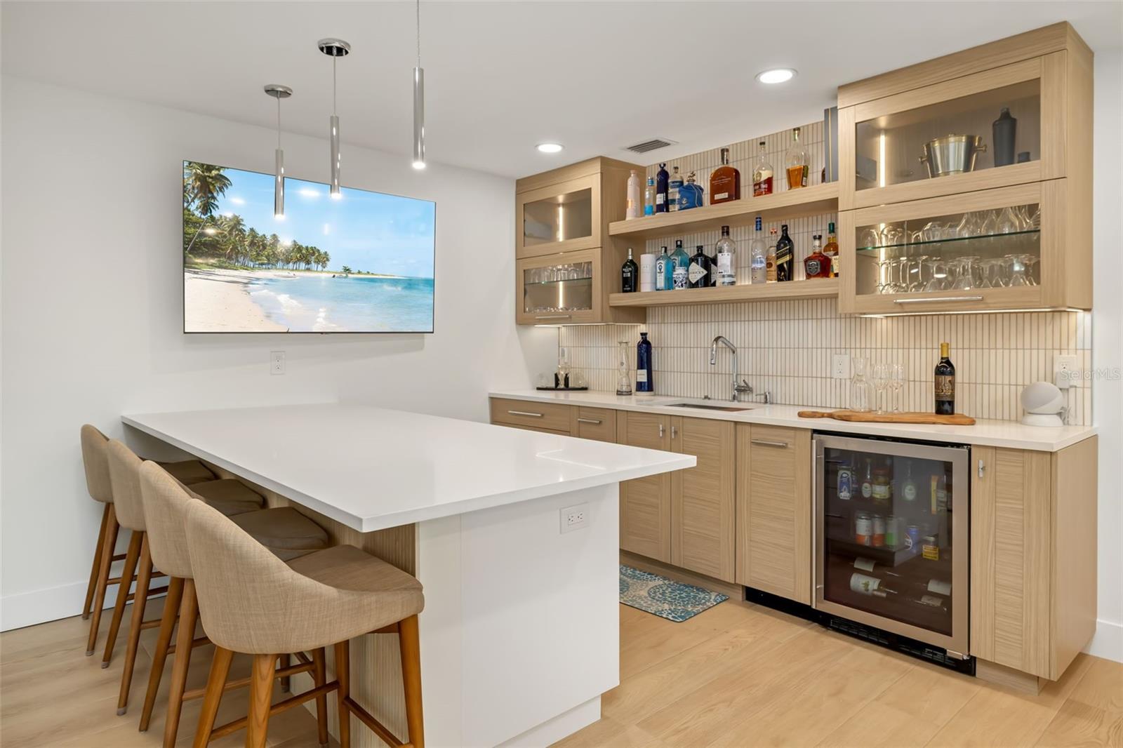 A4668094 Property Photo