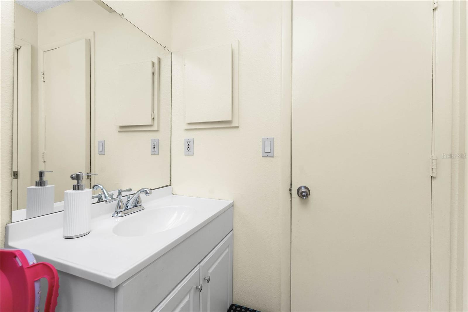 120 W PERRY LN, ENGLEWOOD, FL, 34223