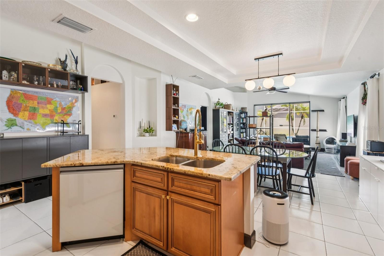 1266 PARADISE LAKE DR, TARPON SPRINGS, FL, 34689