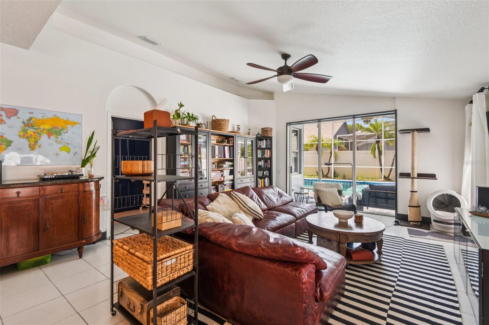 1266 PARADISE LAKE DR, TARPON SPRINGS, FL, 34689