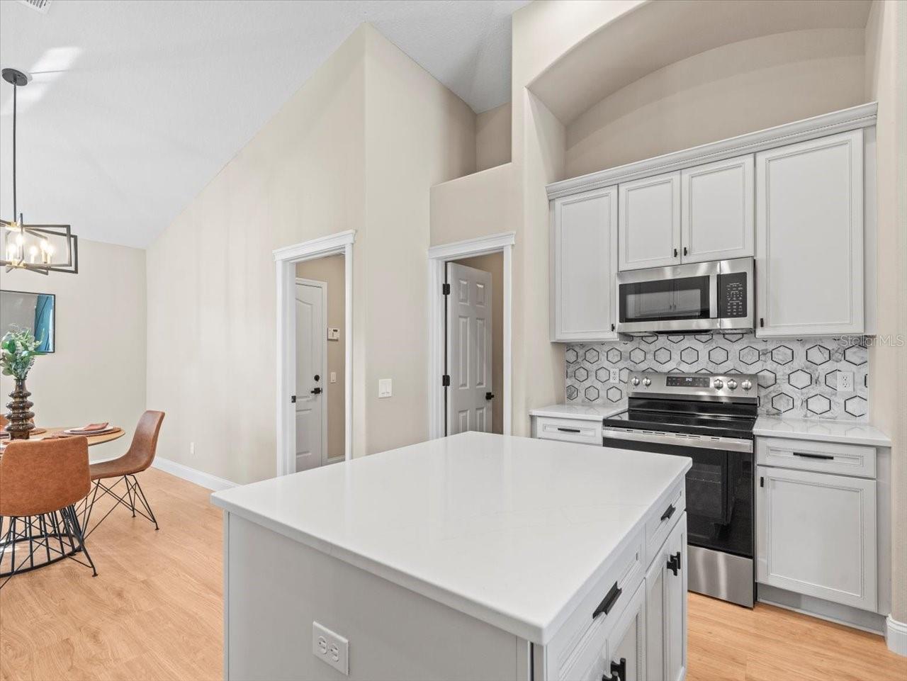 6840 SPARKLING WAY, WESLEY CHAPEL, FL, 33545