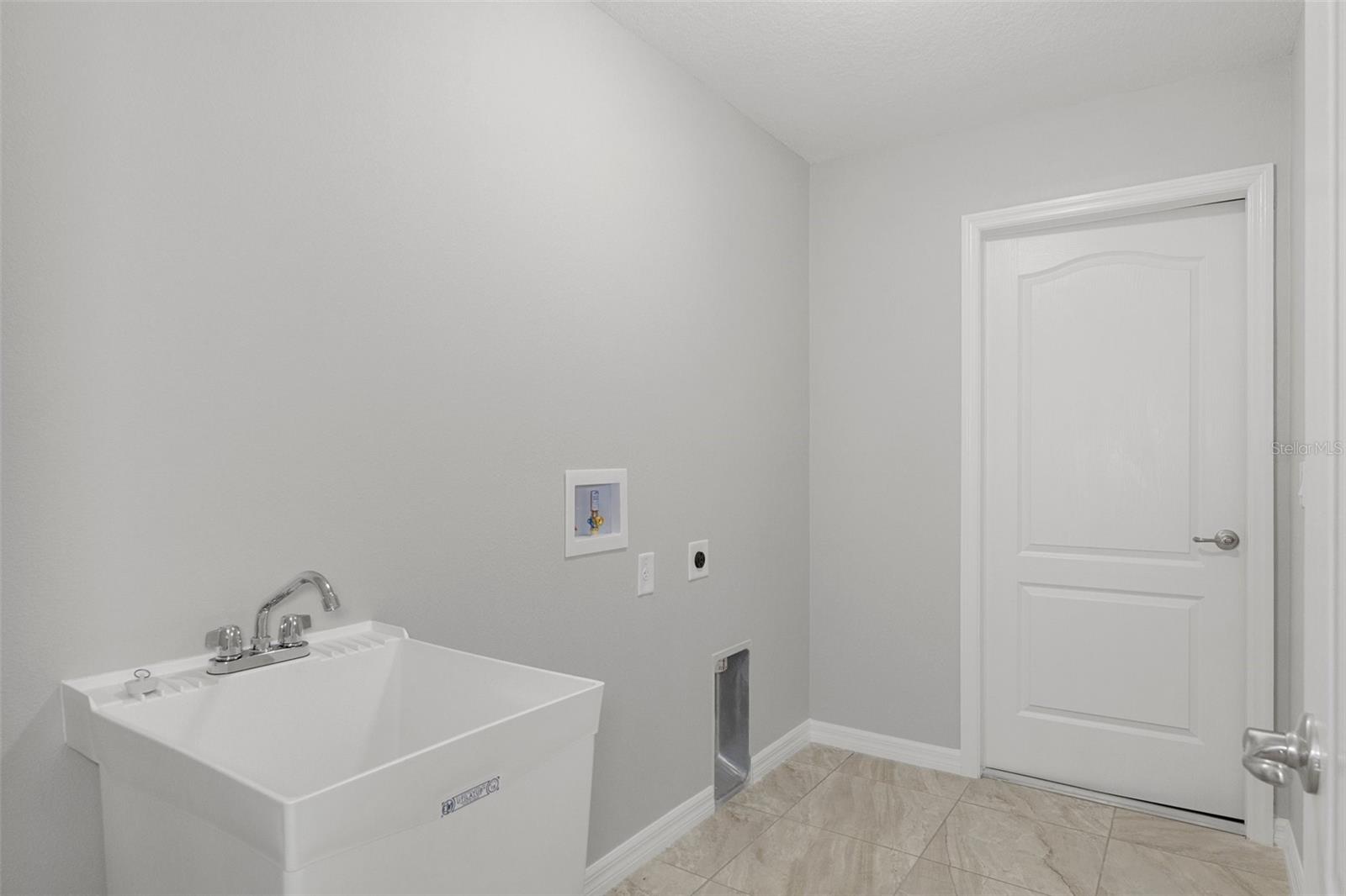 11182 PIGEON AVE, WEEKI WACHEE, FL, 34614