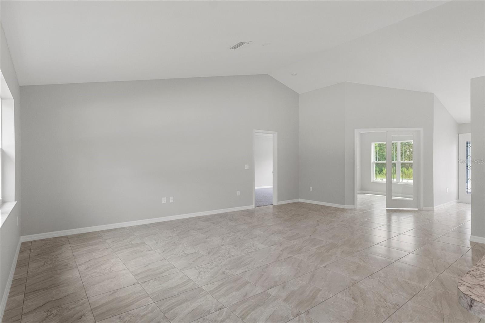 11182 PIGEON AVE, WEEKI WACHEE, FL, 34614