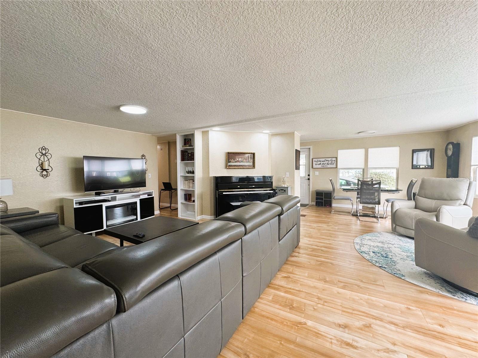 110 GARDENIA WAY, LEESBURG, FL, 34748