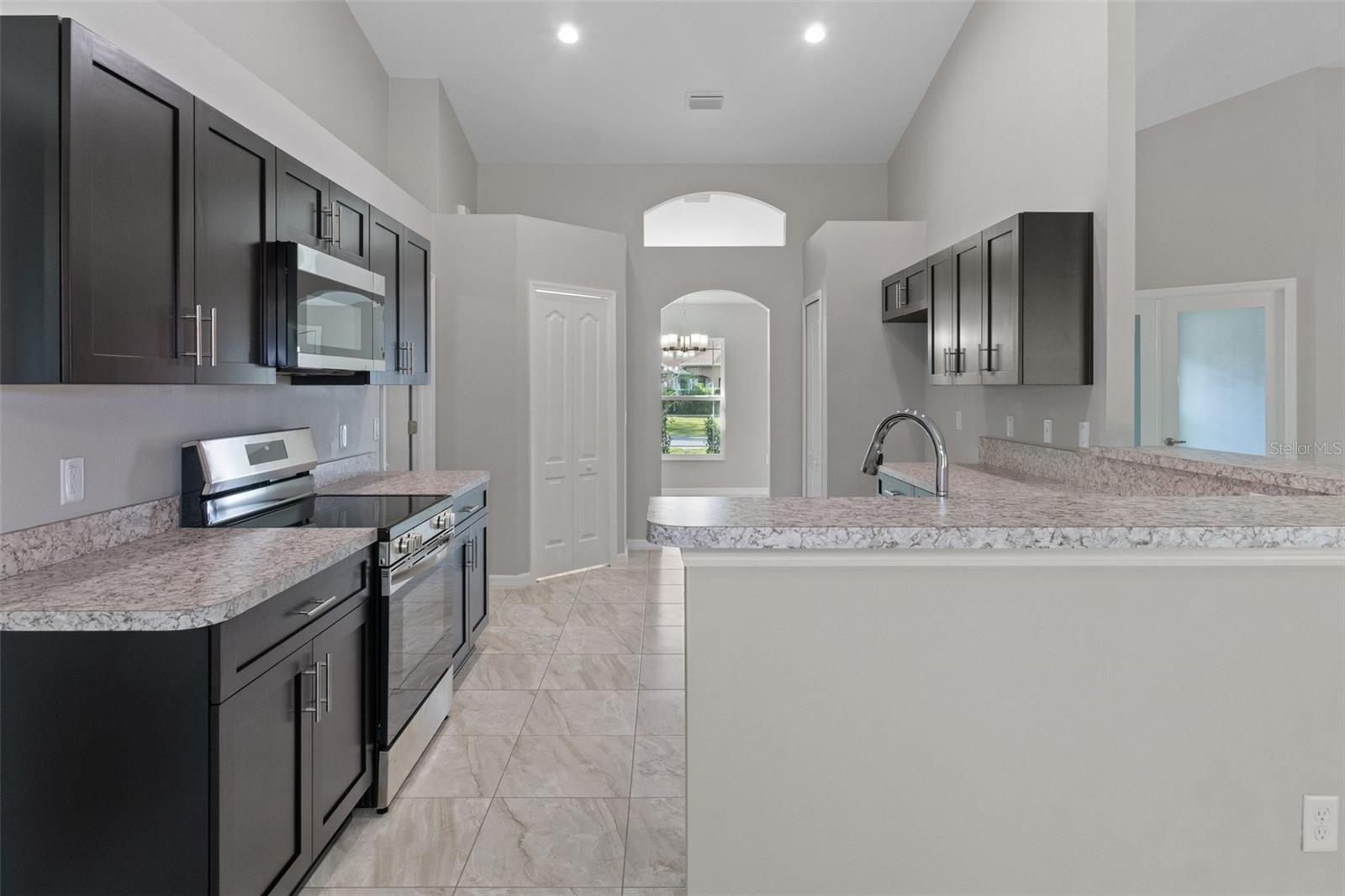 11172 PIGEON AVE, WEEKI WACHEE, FL, 34614