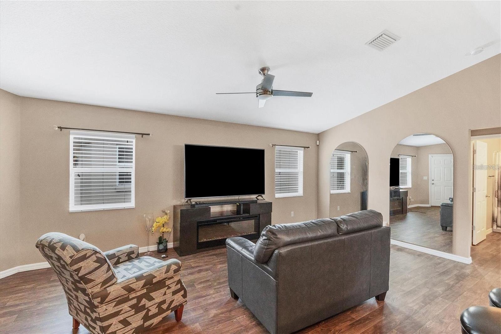 4032 11TH ST E, BRADENTON, FL, 34208