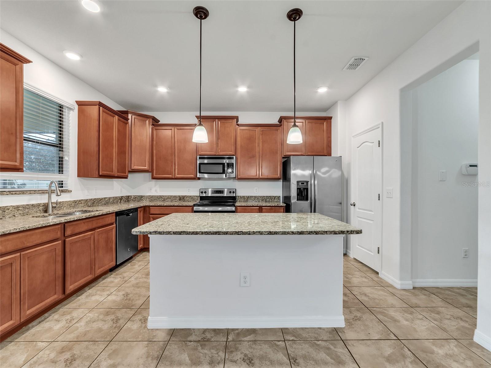 10043 NEWMINSTER LOOP, RUSKIN, FL, 33573