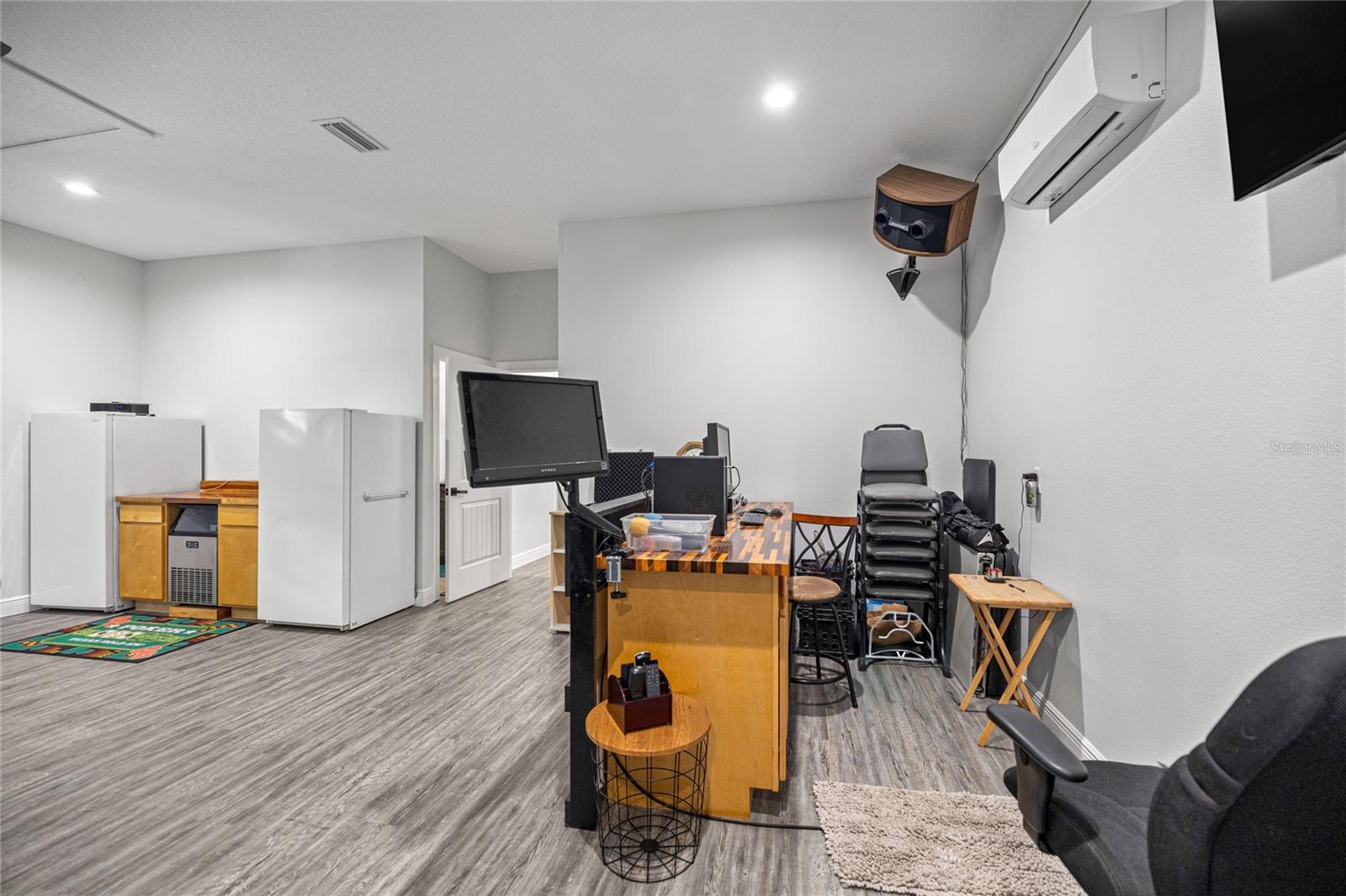 2700 WESTSIDE DR, LEESBURG, FL, 34748