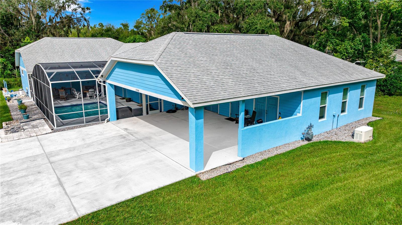 2700 WESTSIDE DR, LEESBURG, FL, 34748