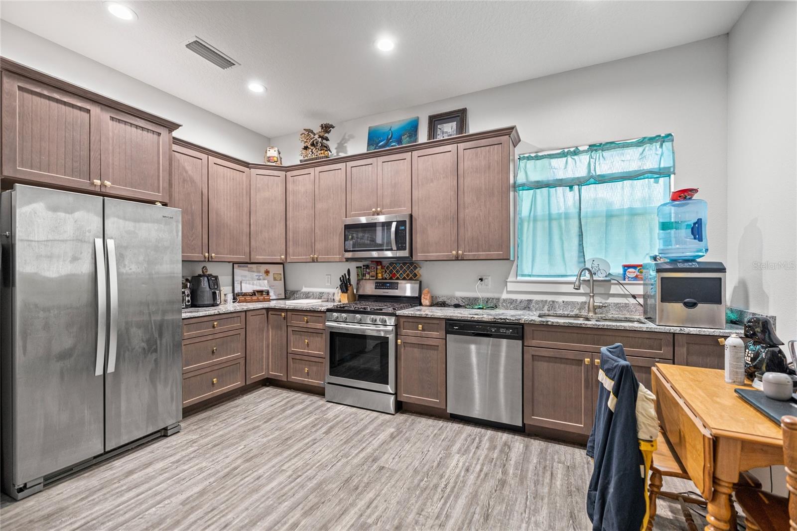 2700 WESTSIDE DR, LEESBURG, FL, 34748