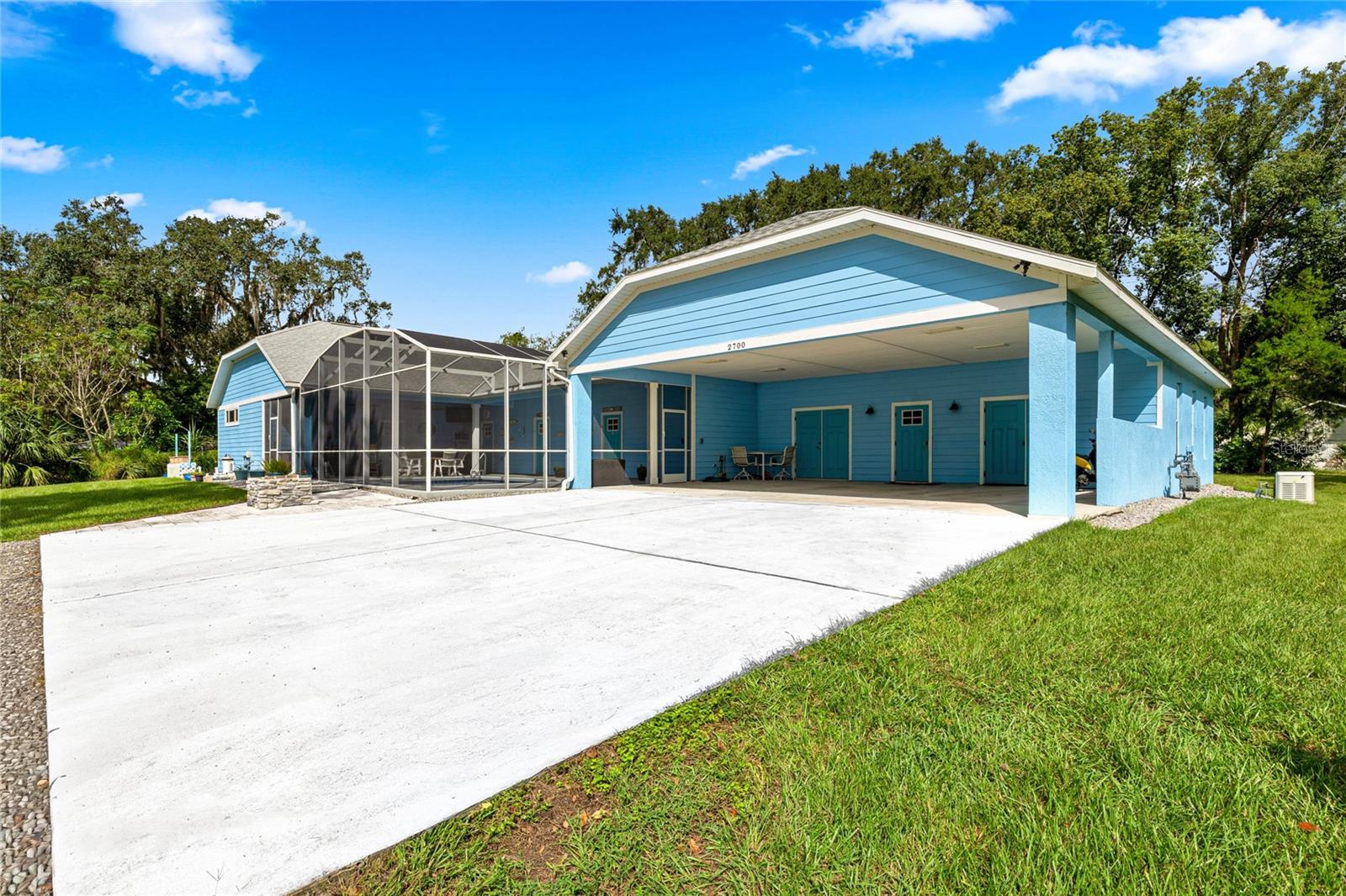 2700 WESTSIDE DR, LEESBURG, FL, 34748