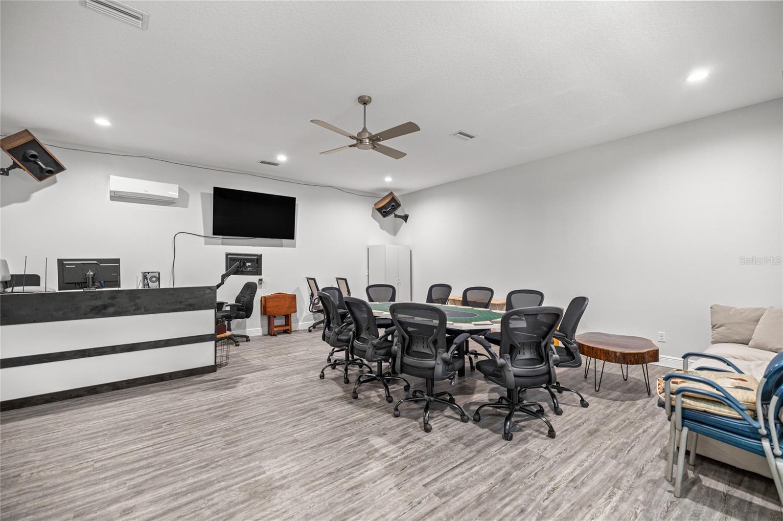 2700 WESTSIDE DR, LEESBURG, FL, 34748