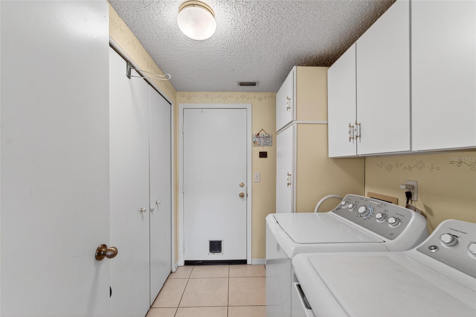 326 CALOOSA PALMS CT, SUN CITY CENTER, FL, 33573