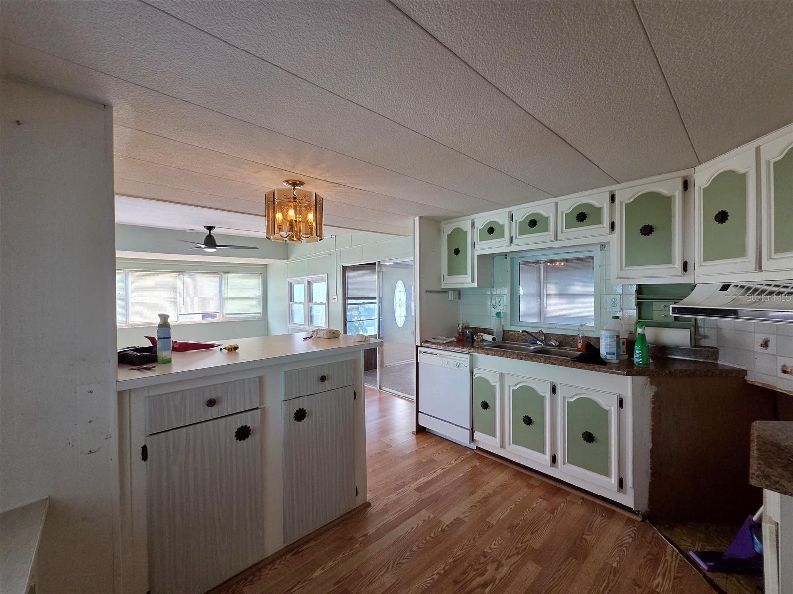 82008 A ST N #8, PINELLAS PARK, FL, 33781