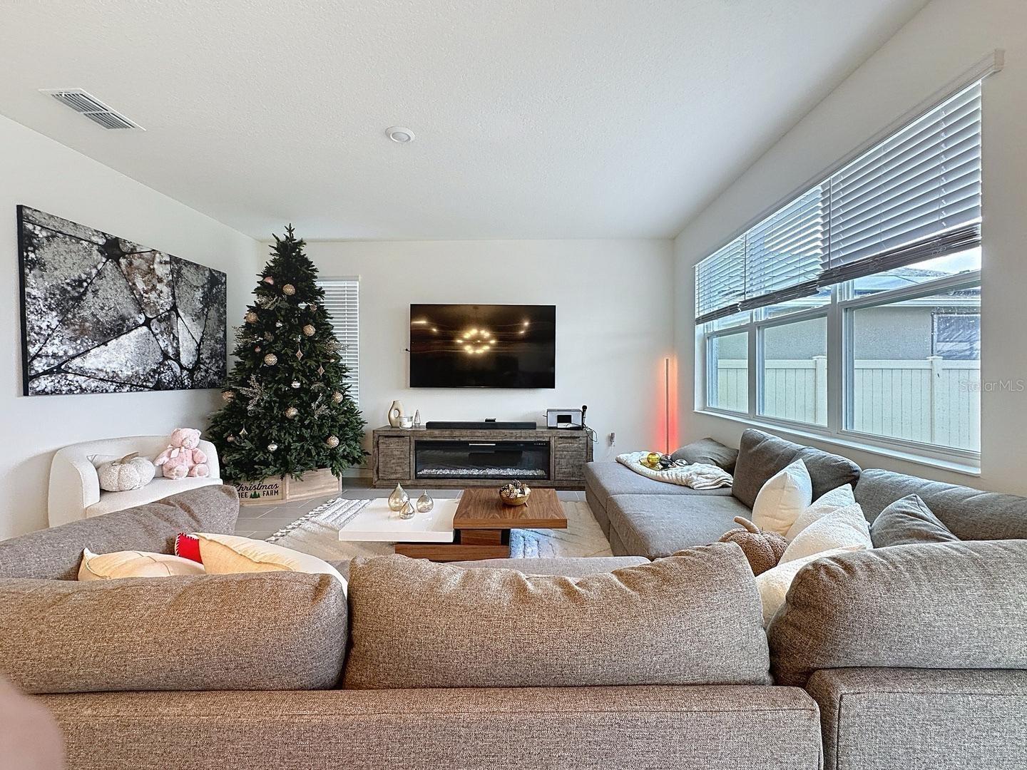 895 OVERPOOL AVE, DAVENPORT, FL, 33896