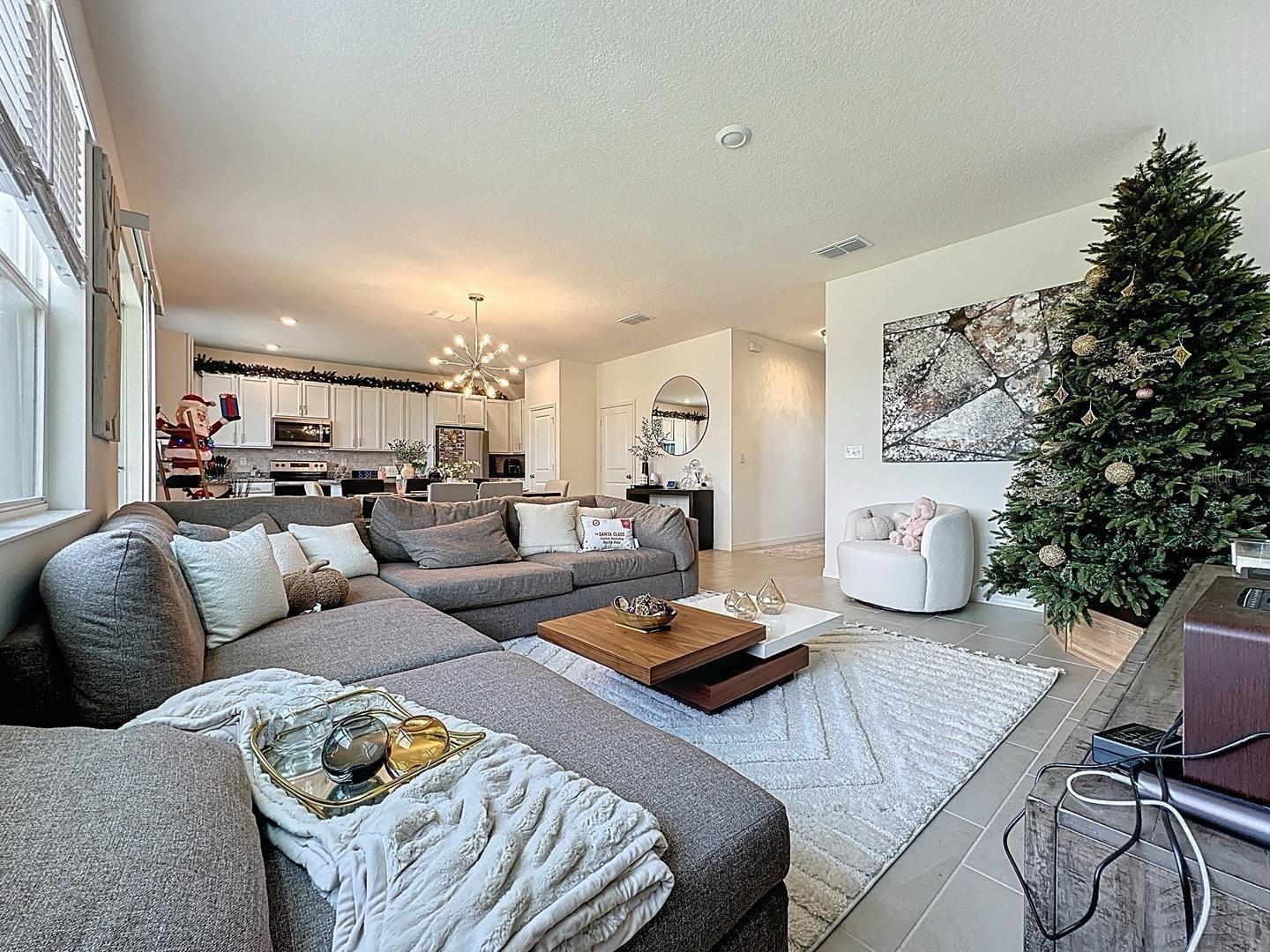 895 OVERPOOL AVE, DAVENPORT, FL, 33896