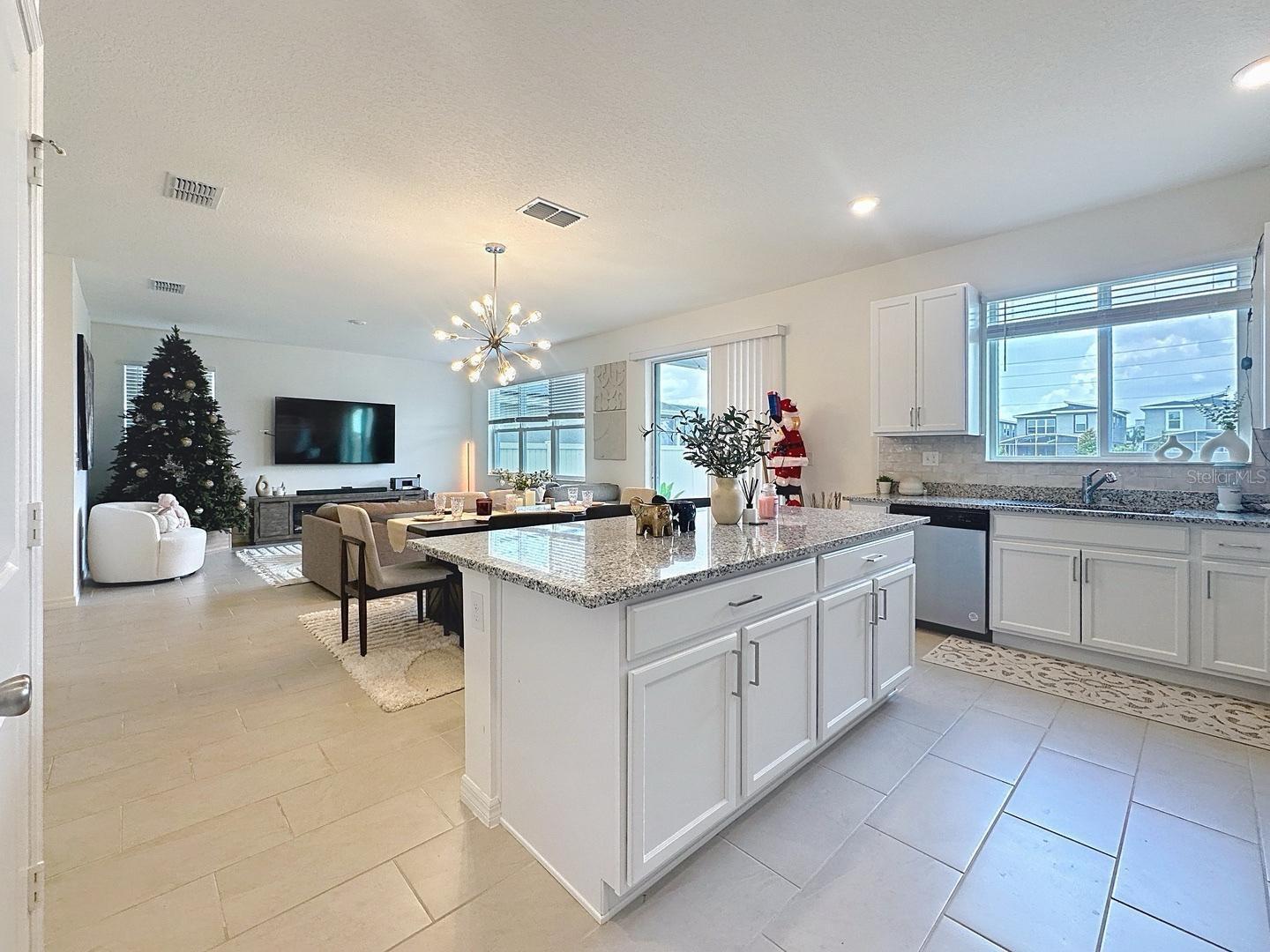 895 OVERPOOL AVE, DAVENPORT, FL, 33896