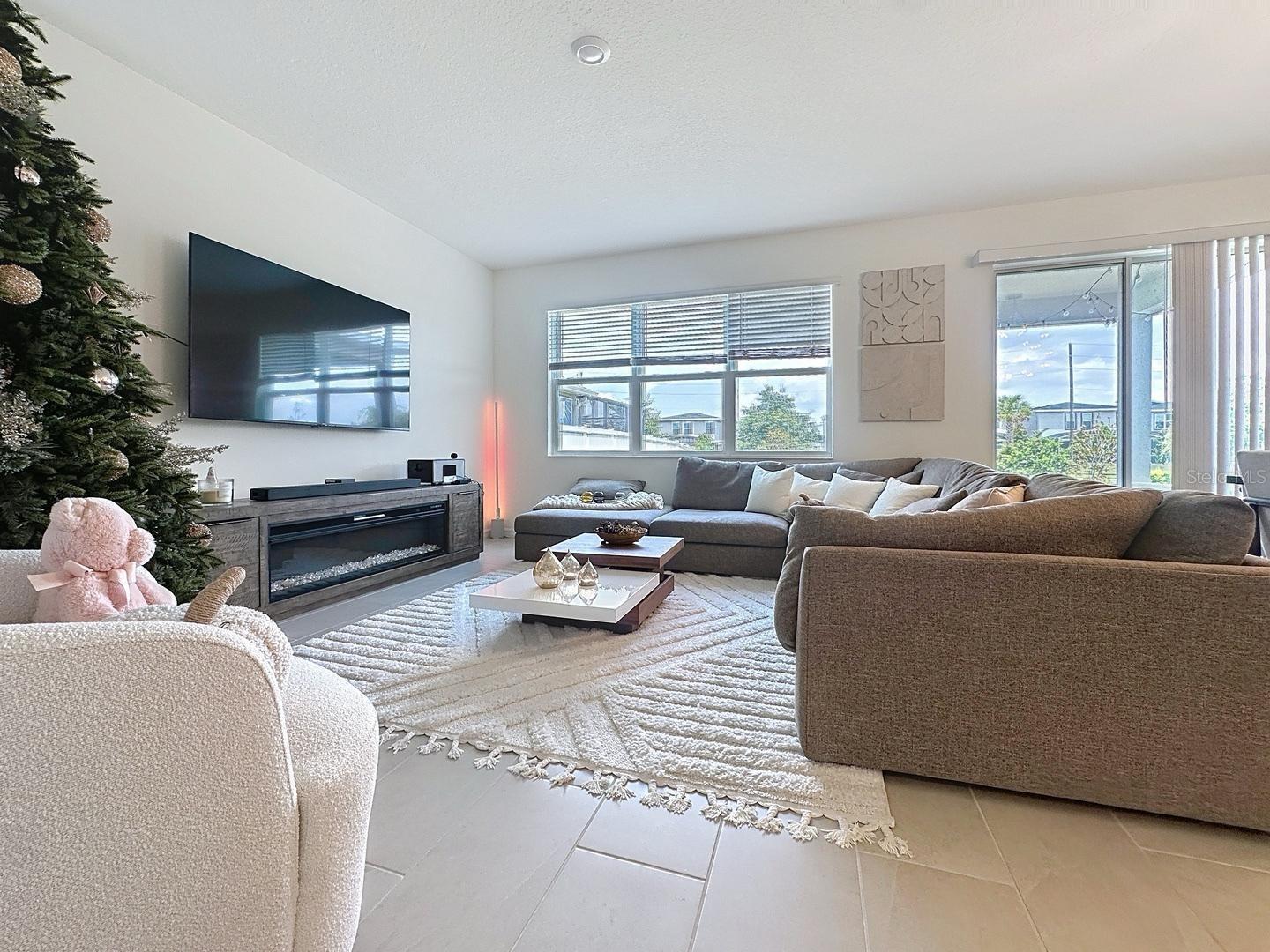 895 OVERPOOL AVE, DAVENPORT, FL, 33896