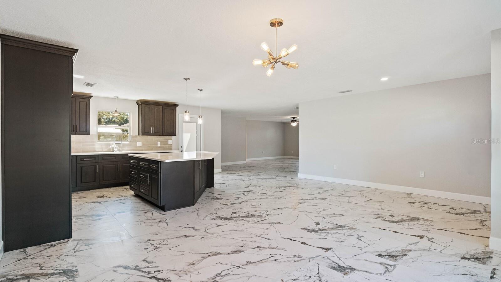 2318 39TH AVE N, ST PETERSBURG, FL, 33714