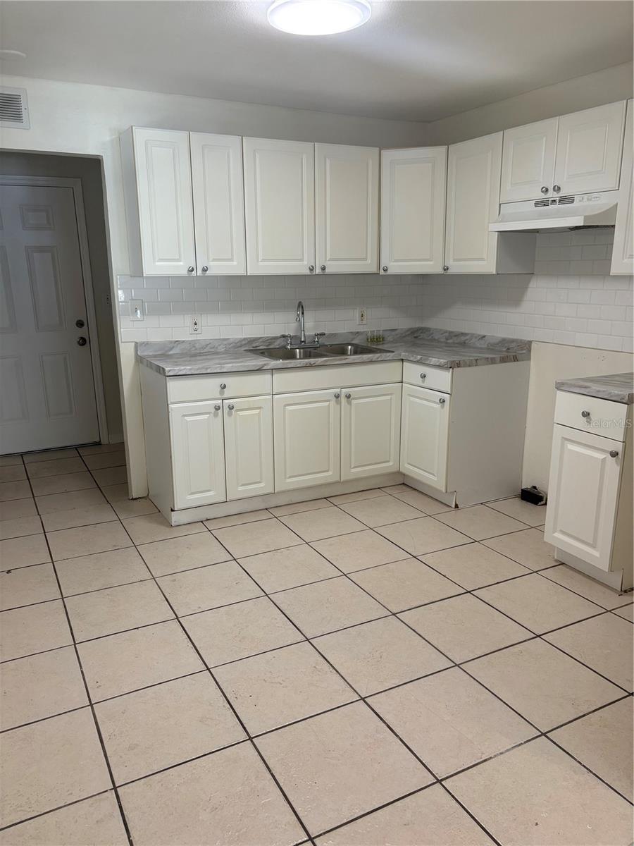 2300 17TH AVE S, ST PETERSBURG, FL, 33712