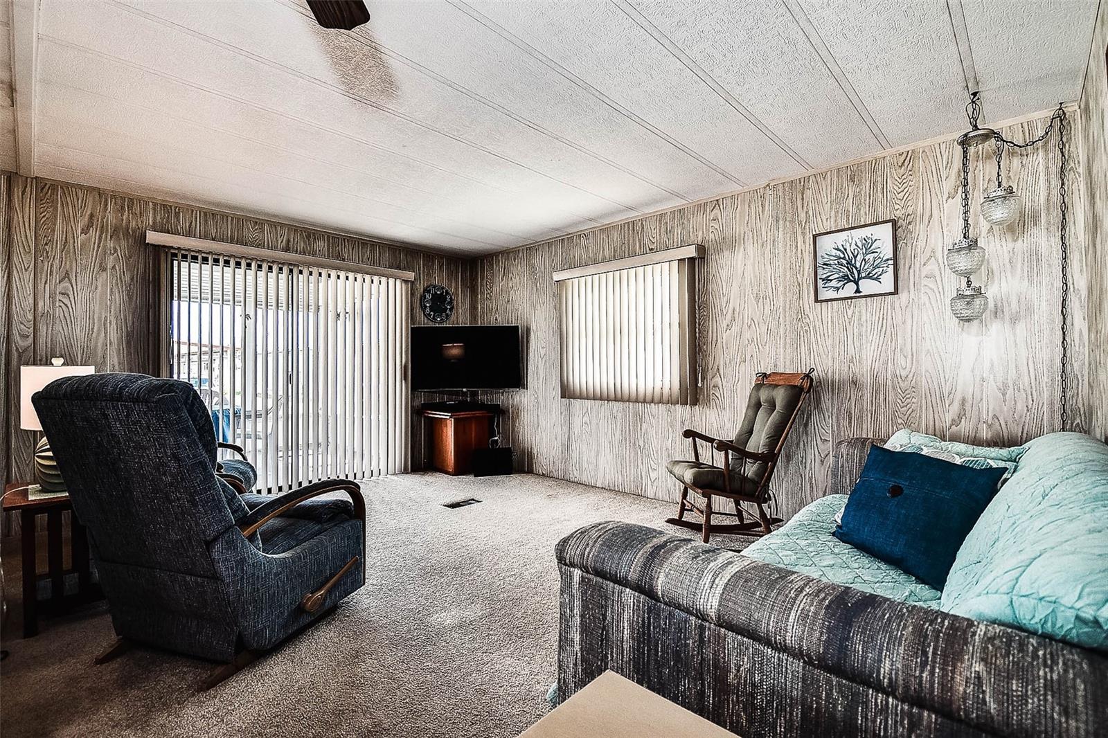 TB8436761 Property Photo