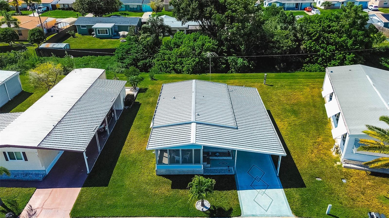 TB8436761 Property Photo