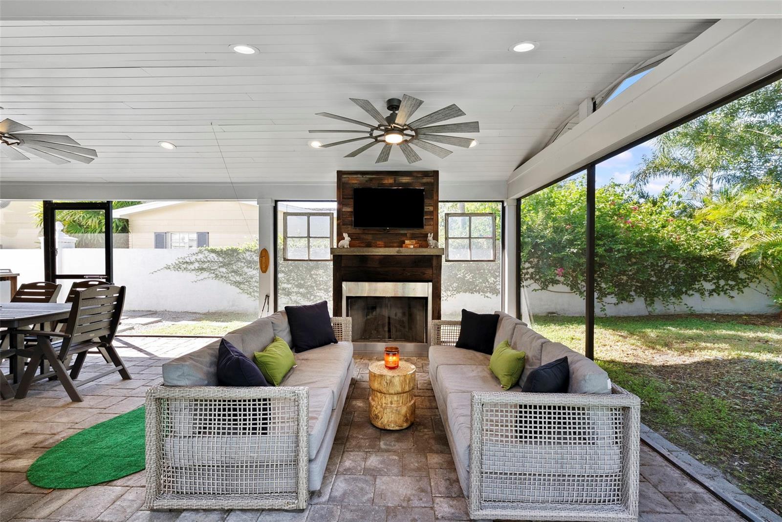 1511 S SHERIDAN FOREST DR, TAMPA, FL, 33629