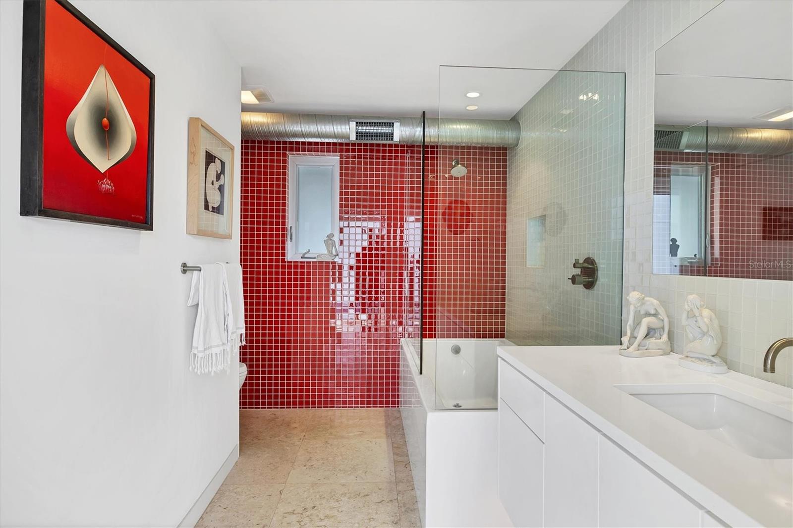 A4668129 Property Photo