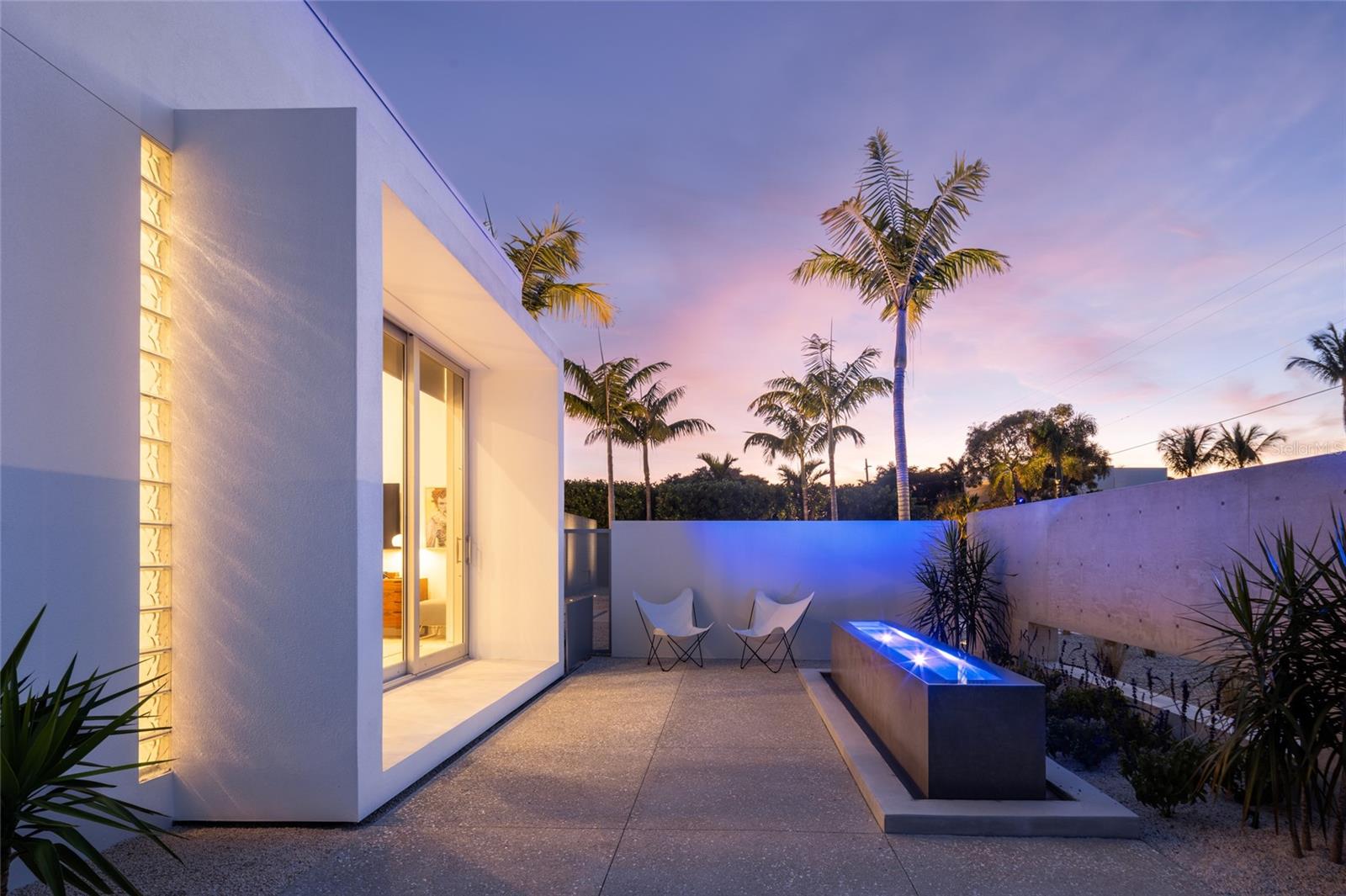 A4668129 Property Photo