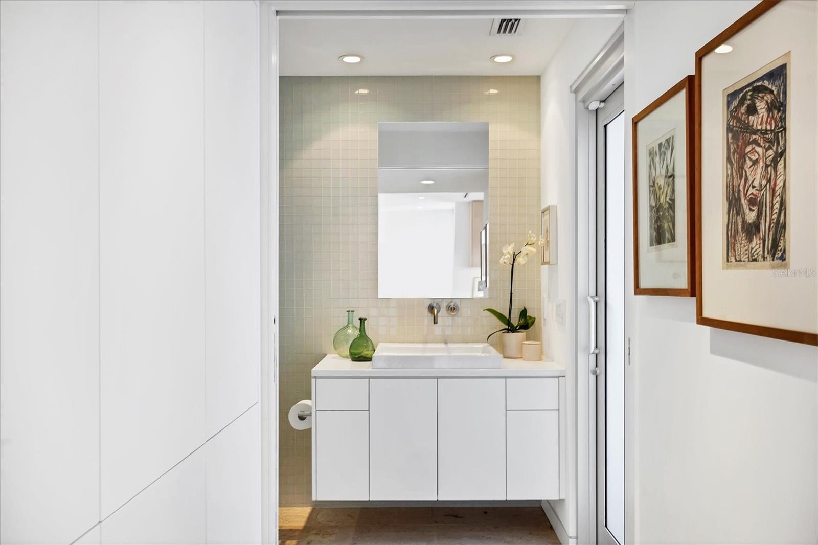 A4668129 Property Photo