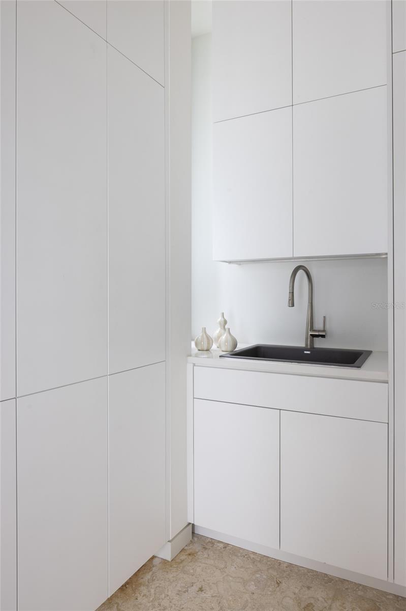 A4668129 Property Photo