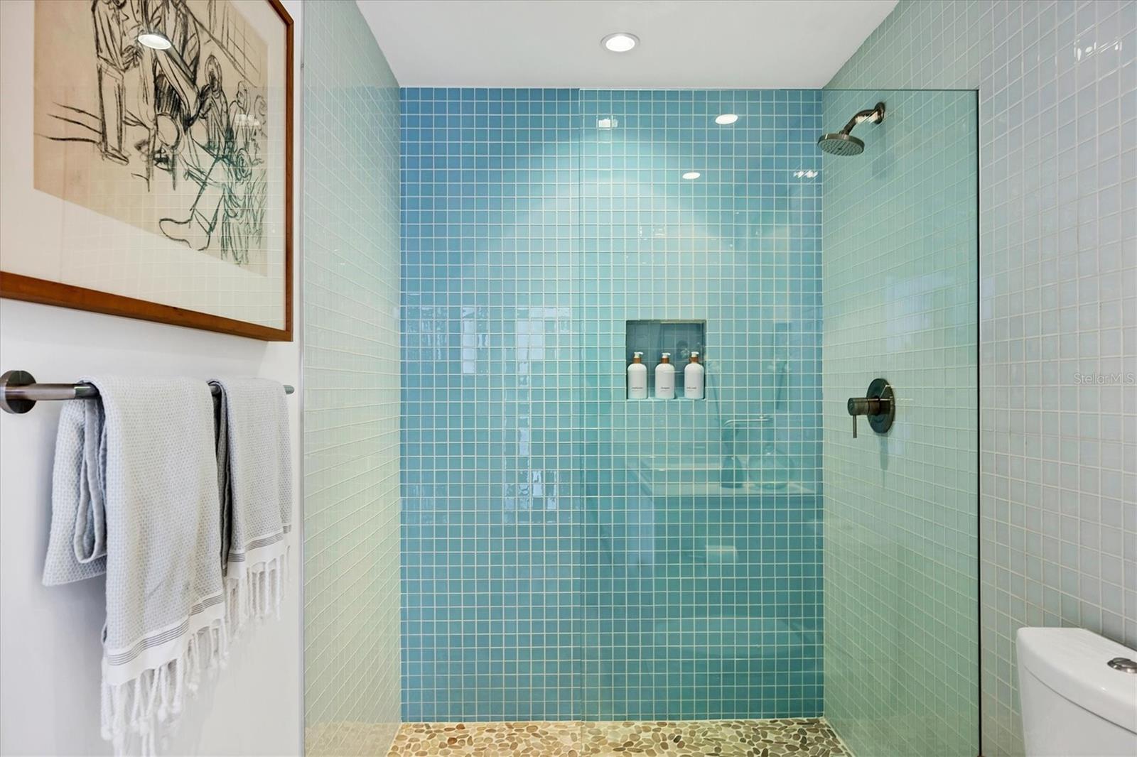 A4668129 Property Photo