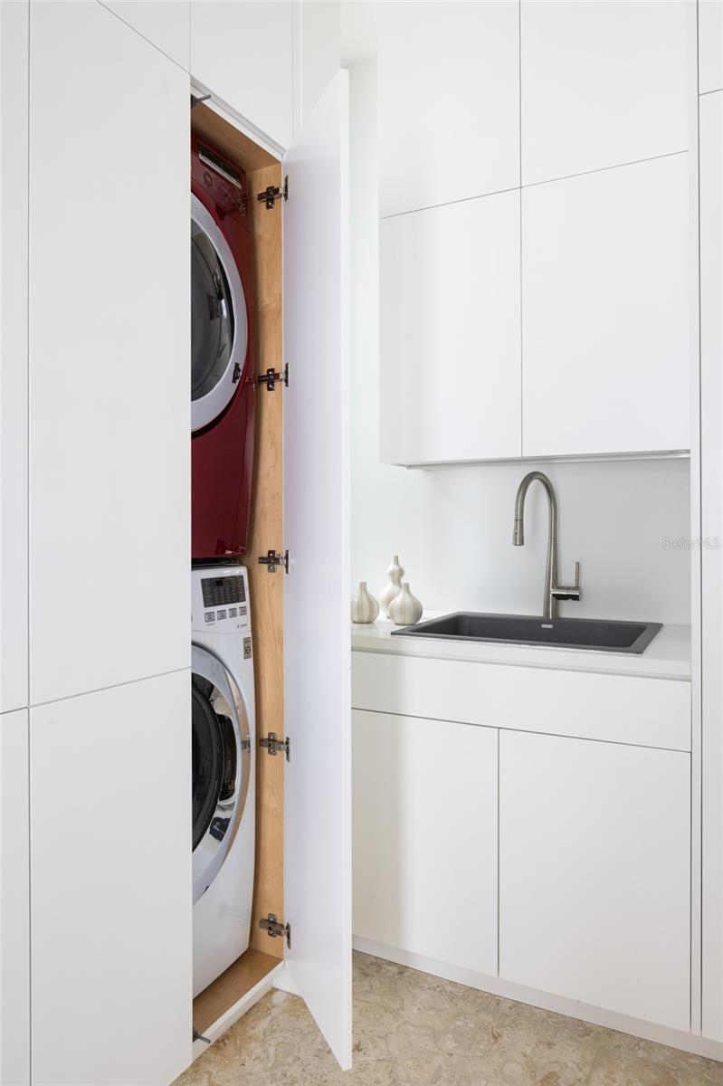 A4668129 Property Photo