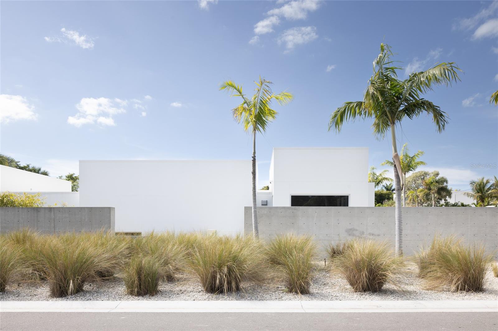 A4668129 Property Photo