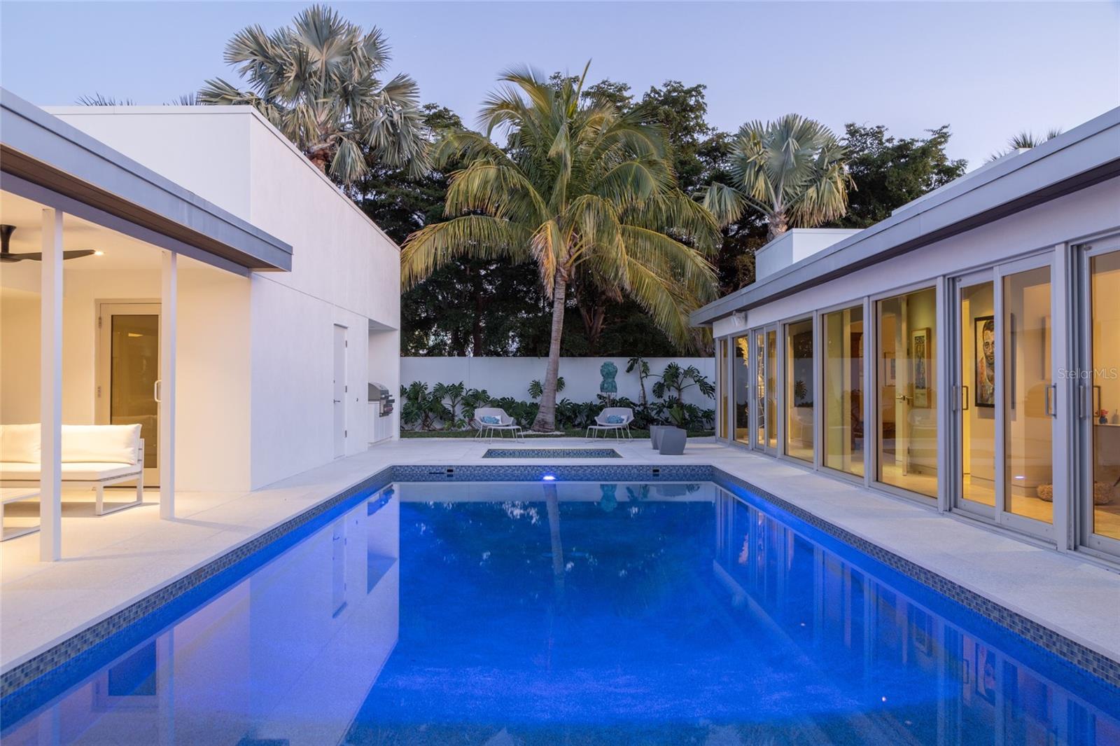 A4668129 Property Photo