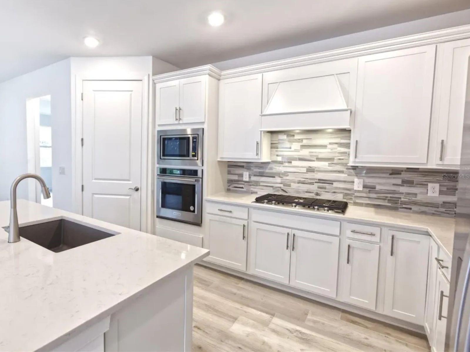 10010 BEACHWALK DR, ENGLEWOOD, FL, 34223