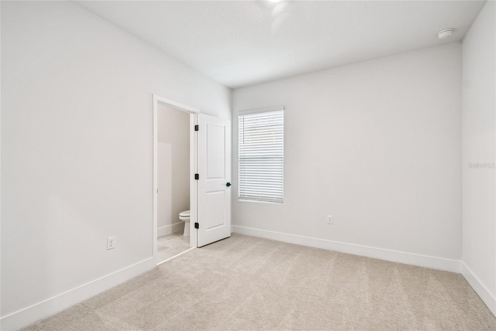 TB8436790 Property Photo